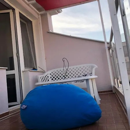 Milos Apartament *